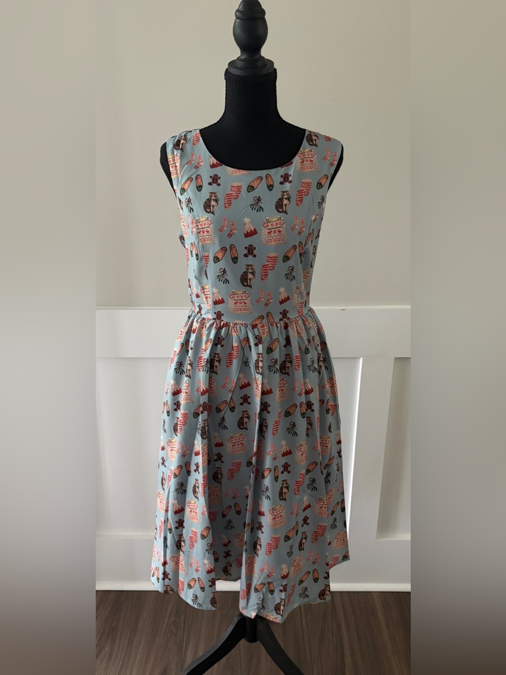 Tulip B Holiday Print Midi Dress